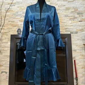 SATIN BlUE RUFFLE ROBE SET